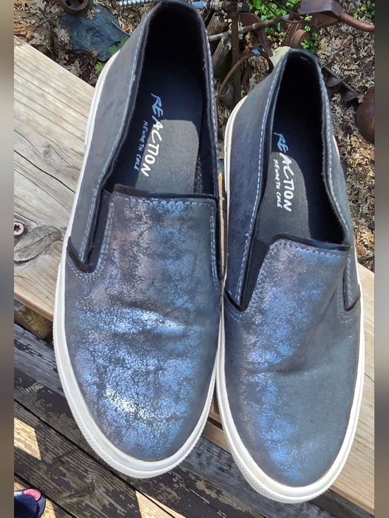 Kenneth Cole Reaction Shoes - Kenneth Cole Reaction Metallic Silver Slip-On Sneakers Sz7